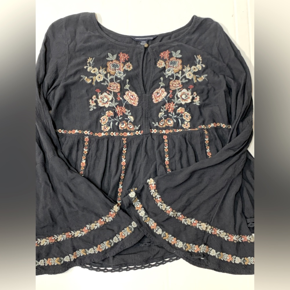 American Eagle Outfitters floral top size M